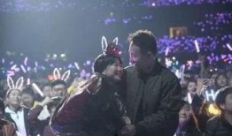 演出会女粉丝吃瓜,演出会成瓜田乐土