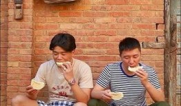 吃瓜挨揍视频,视频记录挨揍瞬间