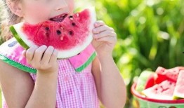 训练小孩吃瓜,培养孩子健康饮食习惯的趣味之旅