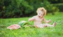 训练小孩吃瓜,培养孩子健康饮食习惯的趣味之旅